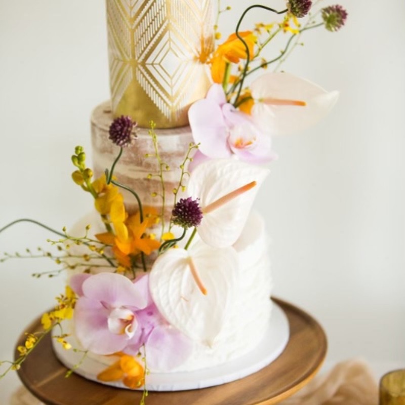 30+ Beautiful Black Wedding Cakes! - Dream It Wedding