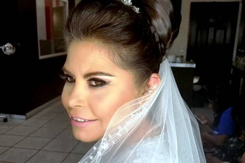 7 of the Best Wedding Hair and Makeup Artists in Chula Vista, CA (2023)